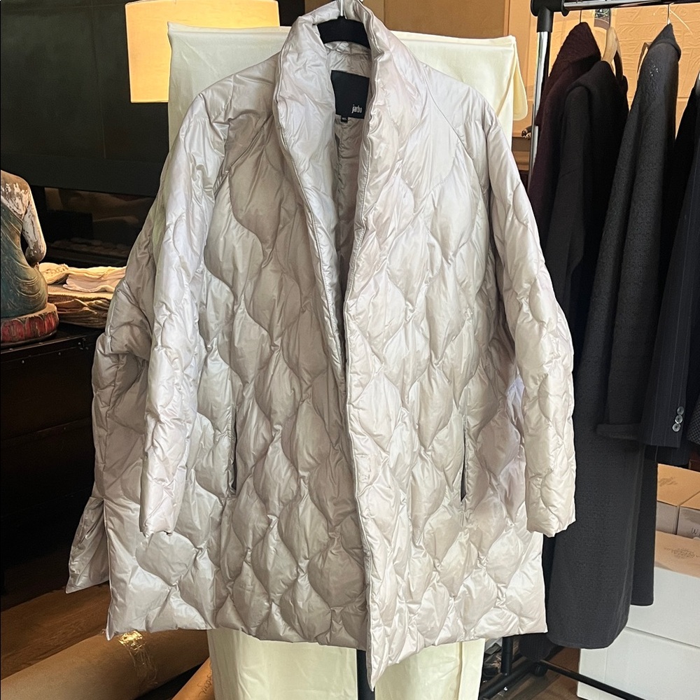 Chic Women's Cream Puffer Jacket